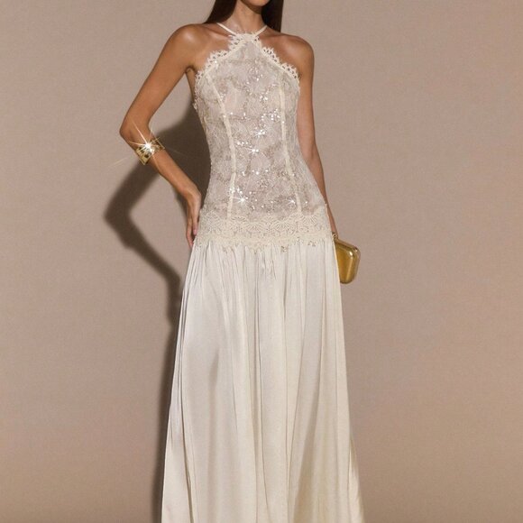 Apricot Elegant Women's Lace Backless Formal Gown - Picture 4 of 8